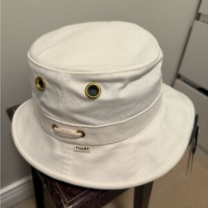 Cream Nautical-Inspired Hat with Structured Brim